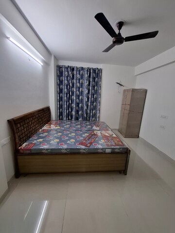 Bedroom in 3.5 BHK Apartment at Hermitage Centralis, Vip Road – for Rent