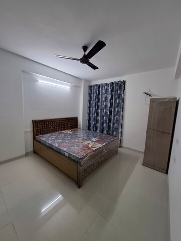 Furnished Amenities in 3.5 BHK Apartment at Hermitage Centralis, Vip Road – for Rent