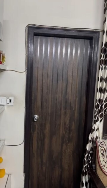 Furnished Amenities in 2 BHK Builder Floor at Pratap Vihar – for Sale