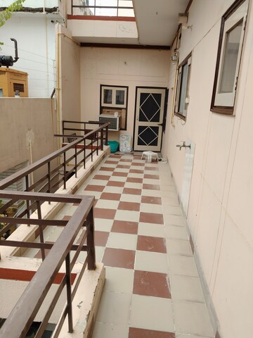 Balcony in 3 BHK Builder Floor at Sector 21c – for Rent