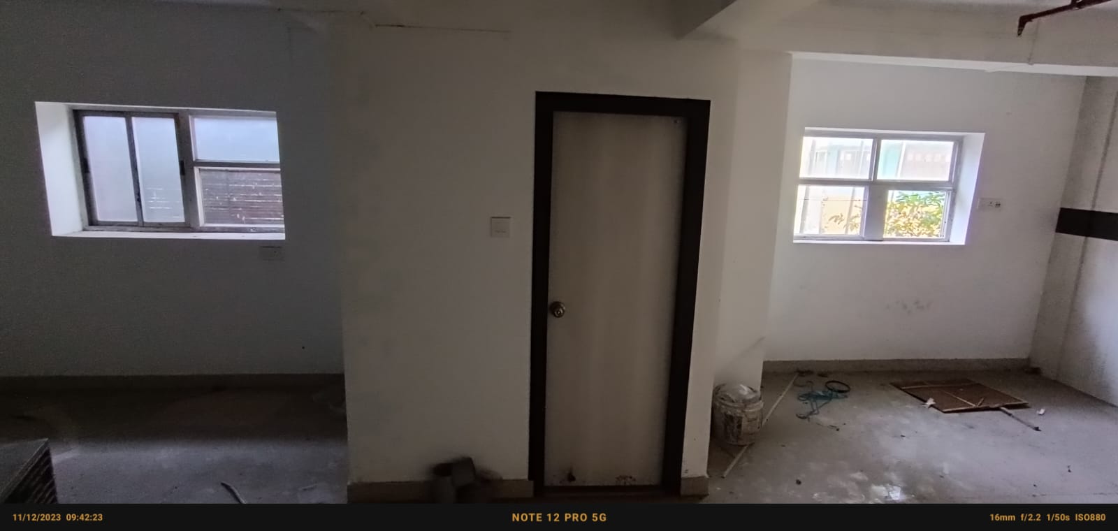 Showroom For Sale in Gariahat Road