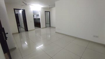 Room in 3 BHK Apartment at Hermitage Centralis, Vip Road – for Rent
