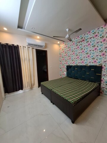Bedroom in 3 BHK Builder Floor at Sunshine Enclave, Vip Road – for Rent