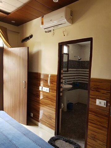 Room in 1 BHK Apartment at Vip Road – for Rent