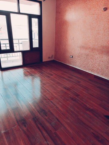 Room in 3 BHK Apartment at Ambala Highway – for Rent