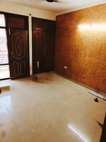 Room in 3 BHK Apartment at Ambala Highway – for Rent