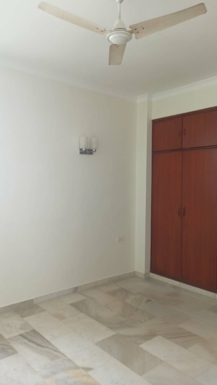 Room, greater kailash ii 4 Bedroom 360 Sq.Yd. Builder Floor In Greater Kailash ii Delhi 7968717