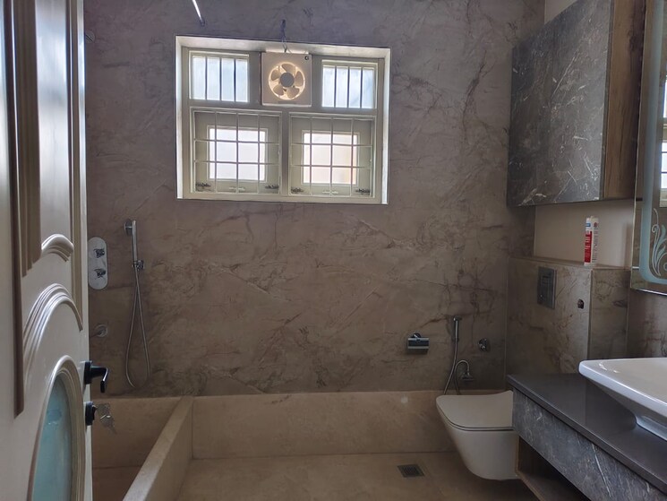 Bathroom, greater kailash ii 4 Bedroom 300 Sq.Yd. Builder Floor In Greater Kailash ii Delhi 7968729