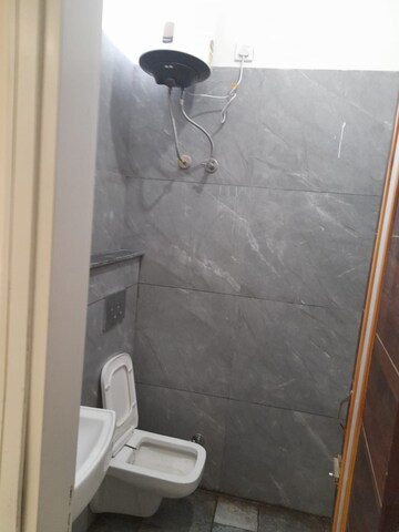 Bathroom in 2 BHK Villa at Patiala Road – for Rent