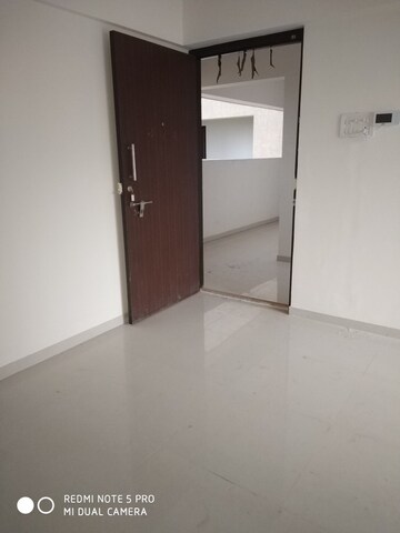 Room in 1 BHK Apartment at Raunak Bliss B2, Ghodbunder Road – for Rent