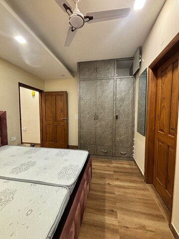 Bedroom in 1 BHK Builder Floor at Sector 43 – for Rent
