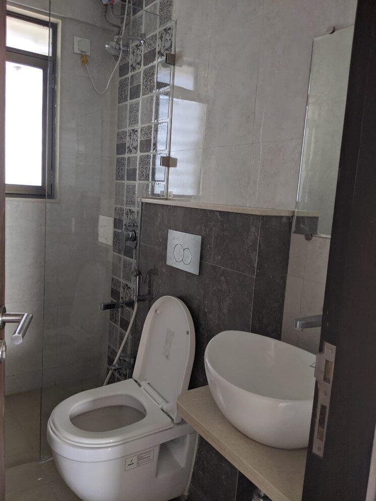 Bathroom, precons-khar-kalpak-chs 2 Bedroom 813 Sq.Ft. Apartment In Khar West Mumbai 7968764