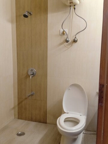 Attached Bathroom in 2 BHK Apartment at Malviya Nagar – for Rent