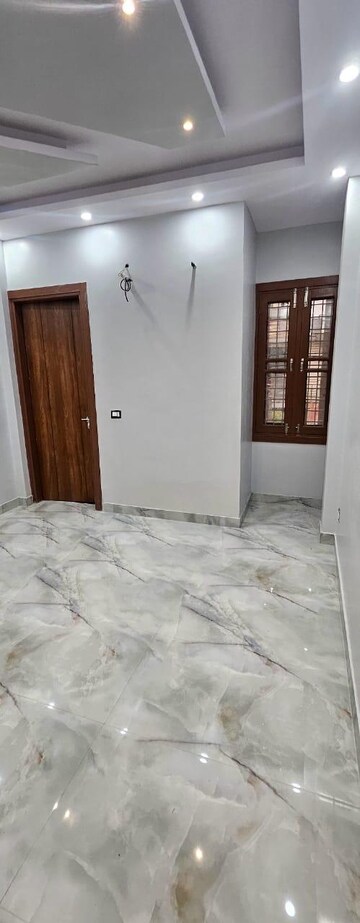 3 BHK Builder Floor For Sale in Sahastradhara Road