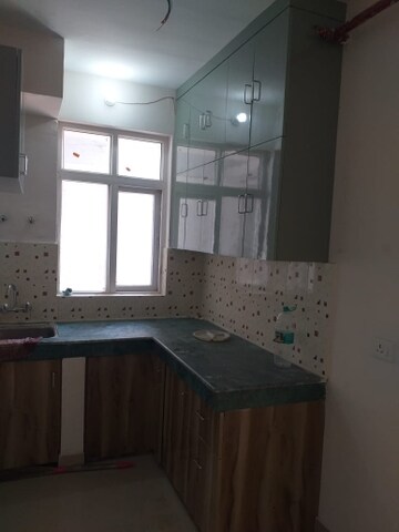 2 BHK Apartment For Rent in Zara Rossa, Sector 112