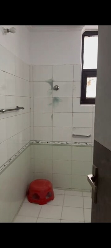 Bathroom in 4 BHK Apartment at Panchsheel Sps Residency, Ahinsa Khand ii – for Rent