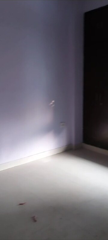 Room in 4 BHK Apartment at Panchsheel Sps Residency, Ahinsa Khand ii – for Rent