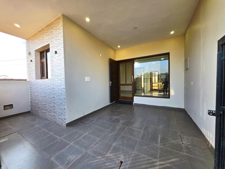 Room, sector 20 3 Bedroom 1800 Sq.Ft. Villa In Sector 20 Panchkula 7969022