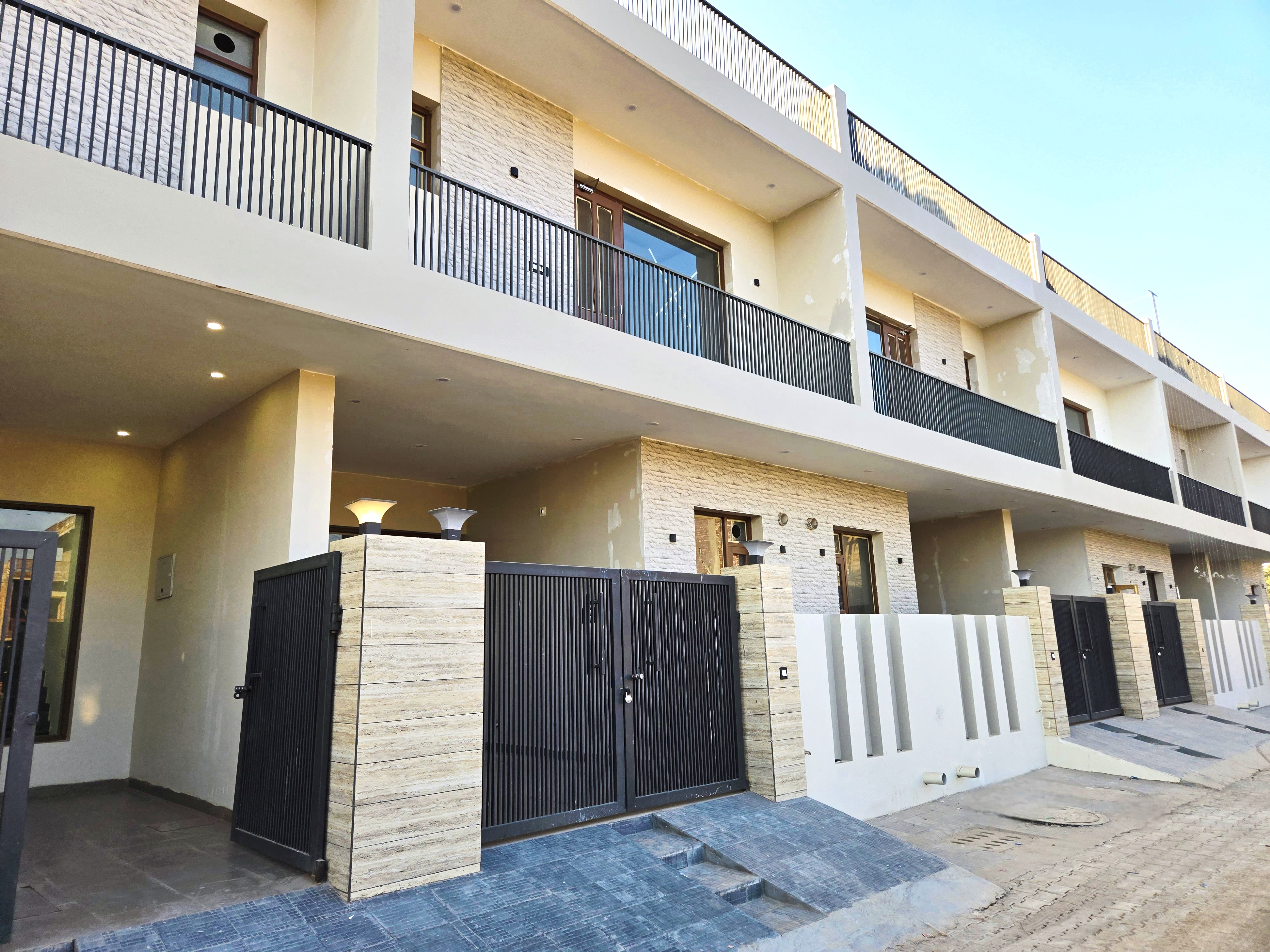 3 BHK + Pooja Room Villa For Sale in Azad Home