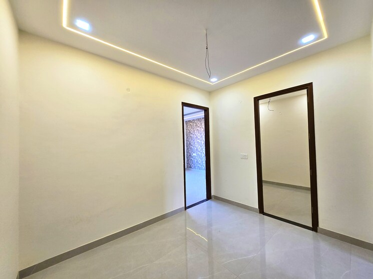 Room, sector 20 3 Bedroom 1800 Sq.Ft. Villa In Sector 20 Panchkula 7969022