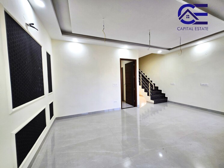 Room, sector 20 3 Bedroom 1800 Sq.Ft. Villa In Sector 20 Panchkula 7969022