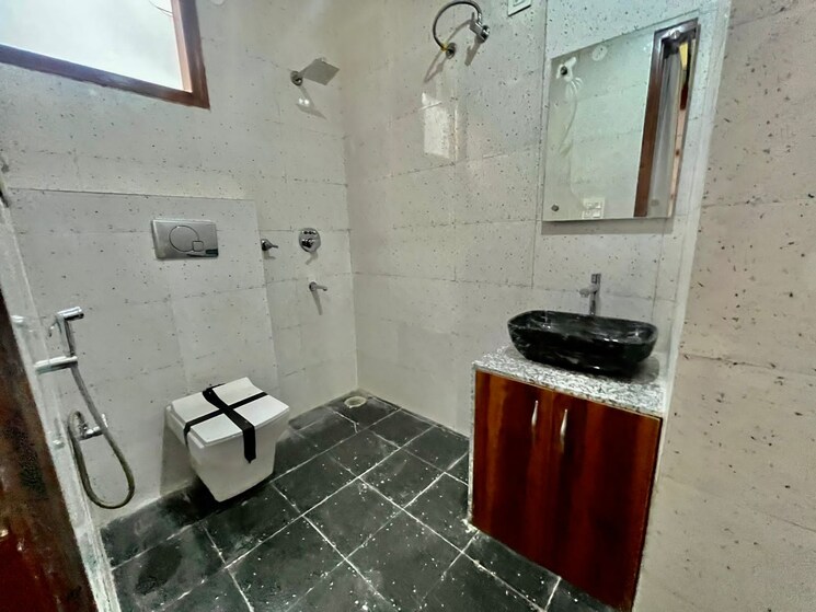 Attached Bathroom, patiala road 3 Bedroom 1850 Sq.Ft. Apartment In Patiala Road Zirakpur 7969027