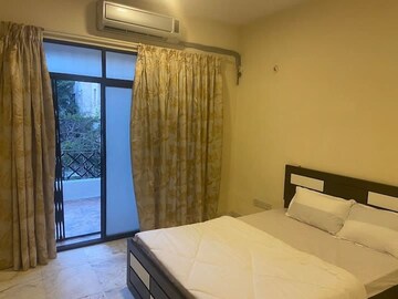 Bedroom in 3.5 BHK Apartment at Koregaon Park – for Rent