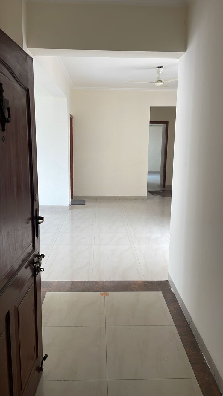 Bathroom, army-sispal-vihar 4 Bedroom 2016 Sq.Ft. Apartment In Sector 49 Gurgaon 7969071