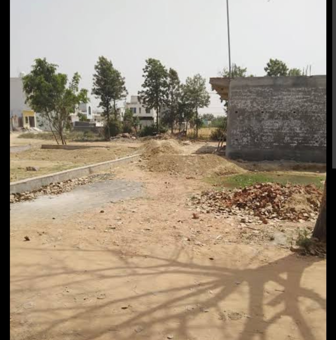 Plot For Sale in Housing Board Colony Sector 9
