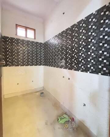 Kitchen in 2.5 BHK Builder Floor at Shastri Nagar – for Rent