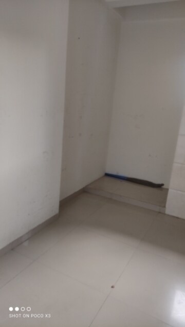 Room in 1 BHK Apartment at Rosa Gardenia, Ghodbunder Road – for Rent