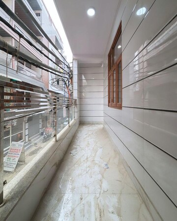 Balcony in 1 BHK Builder Floor at Shastri Nagar – for Rent