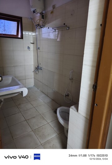 Bathroom in 2 BHK Builder Floor at Halasuru – for Rent