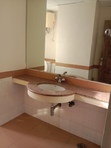 Bathroom in 4 BHK Builder Floor at Ardee City, Sector 52 – for Sale