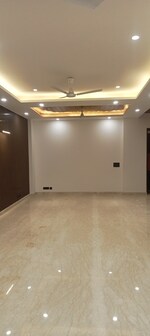 3 BHK + Servant Room 200 Sq.Yd. Builder Floor in Safdarjang Enclave