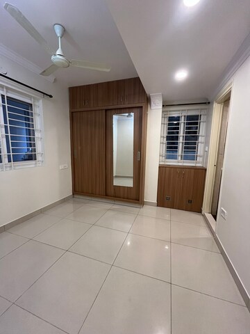 Room in 1 BHK Apartment at Indiranagar – for Rent