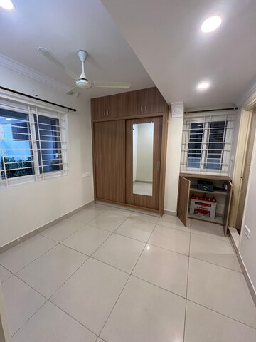Room in 1 BHK Apartment at Indiranagar – for Rent