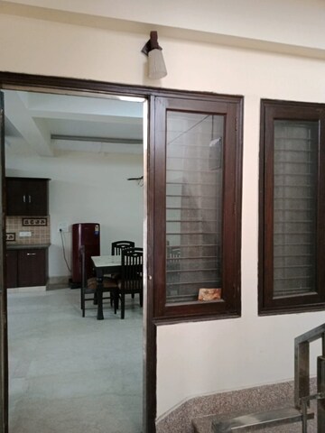 Building Lobby in 2 BHK Builder Floor at MMR 52nd Avenue, Sector 52 – for Rent