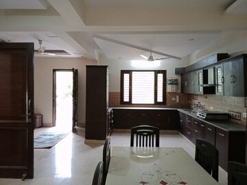 Master Bedroom in 2 BHK Builder Floor at MMR 52nd Avenue, Sector 52 – for Rent