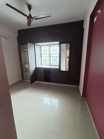 Room in 2 BHK Apartment at Jp Nagar – for Rent