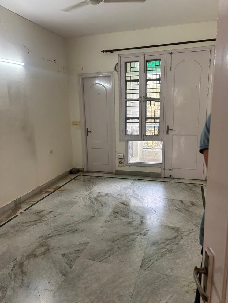 Room, ardee-city 3 Bedroom 1400 Sq.Ft. Builder Floor In Sector 52 Gurgaon 7969170