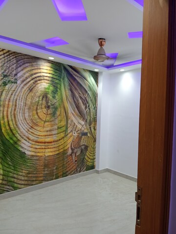 Master Bedroom in 3 BHK Builder Floor at Govindpuri – for Sale