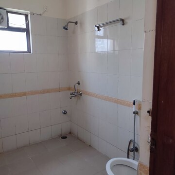 Bathroom in 3 BHK Apartment at Ardee City Palm Grove Heights, Sector 52 – for Rent