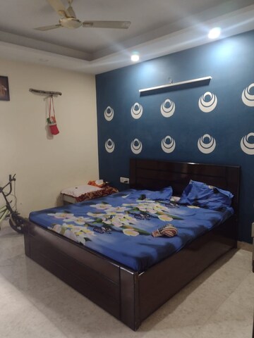 Bedroom in 3 BHK Builder Floor at Ardee City, Sector 52 – for Rent