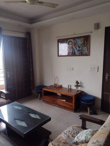 Master Bedroom in 3 BHK Builder Floor at Ardee City, Sector 52 – for Rent