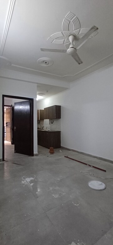 Master Bedroom in 3 BHK Builder Floor at Chattarpur – for Rent