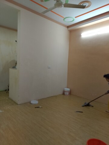Room in 3 BHK Builder Floor at Chattarpur – for Rent