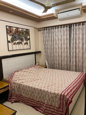 Bedroom in 2 BHK Apartment at Kalpataru Primus Residence, Santacruz East – for Rent