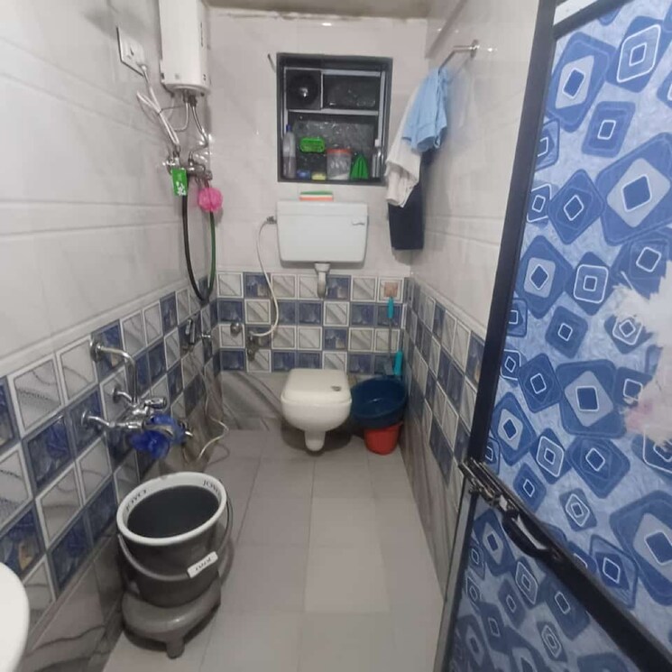 Bathroom, vastu-riddhi 1 RK 230 Sq.Ft. Apartment In Parsi Colony Mumbai 7969353