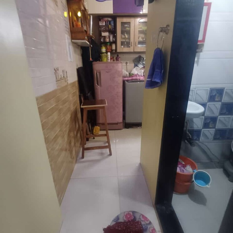 Room, vastu-riddhi 1 RK 230 Sq.Ft. Apartment In Parsi Colony Mumbai 7969353